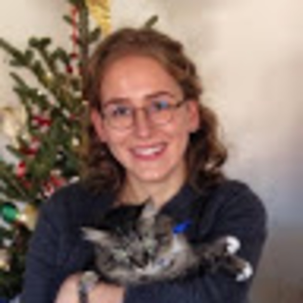 Meet your Posher, Leila